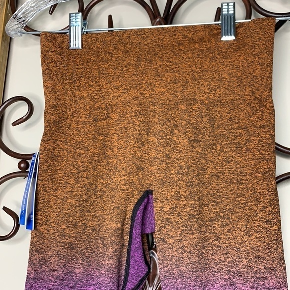 Beachbody Ombré seamless high rise capris - Picture 7 of 9